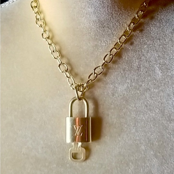 Louis Vuitton Jewelry - LV AUTHENTIC LOCK AND KEY.
